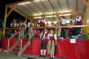 Mehr über den Artikel erfahren Marktplatzfest Tussenhausen 24.07.2016